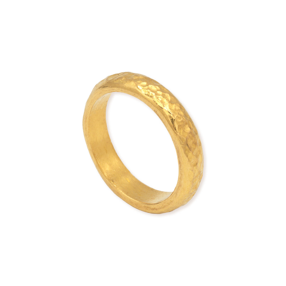 24k hammered band standing on a white background